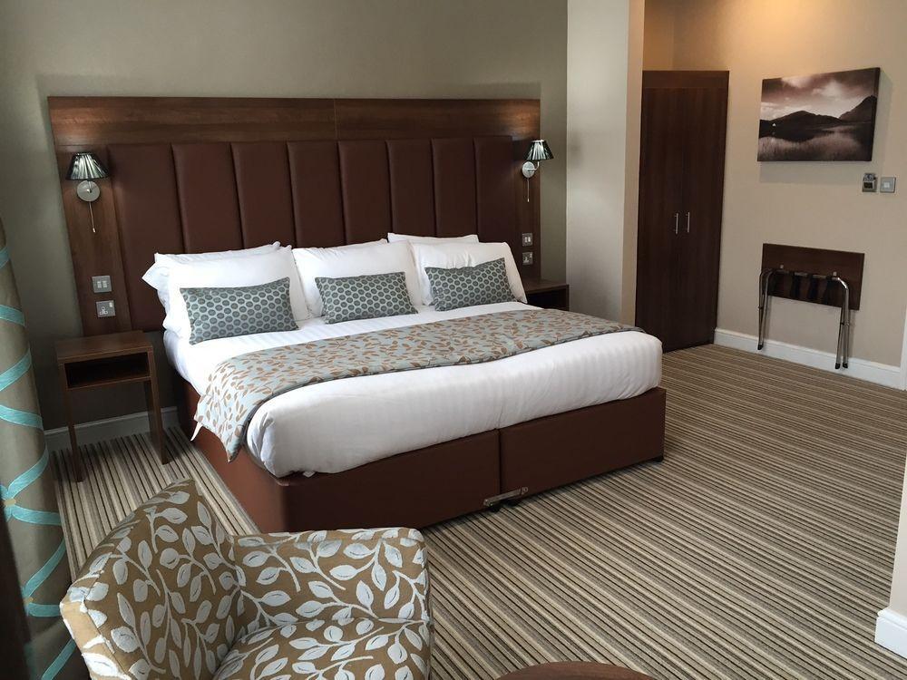 Twin Oaks Hotel 체스터필드 외부 사진