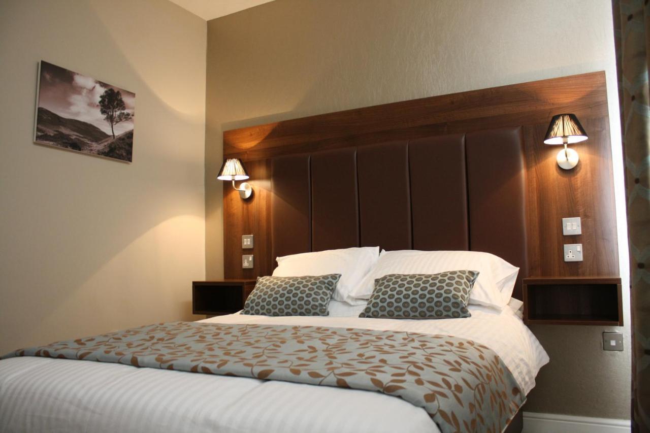 Twin Oaks Hotel 체스터필드 외부 사진